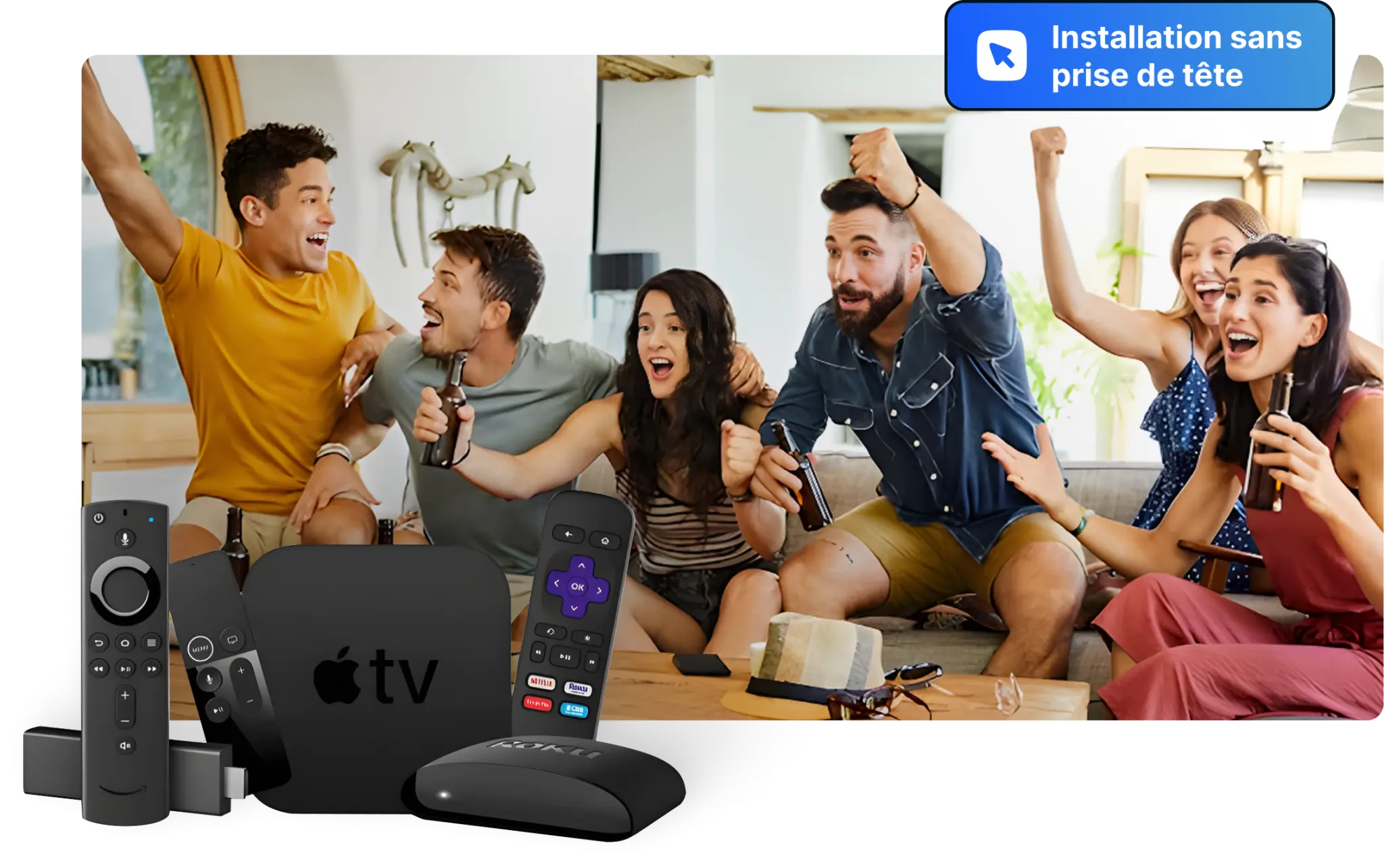 Groupe d’amis regardant la télévision ensemble dans un salon avec différents appareils multimédias